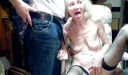 أفضل سكس اجنبية مترجمة محارم مجموعة من الشباب في الوجه