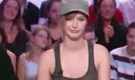 فقاعة مسلسل سكس اجنبي مترجم
